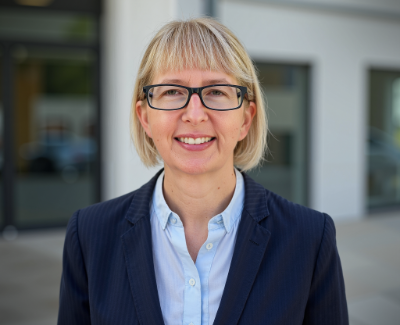 Mag. Sally Axamit - Geschäftsführer EasyFirma GmbH & Co KG